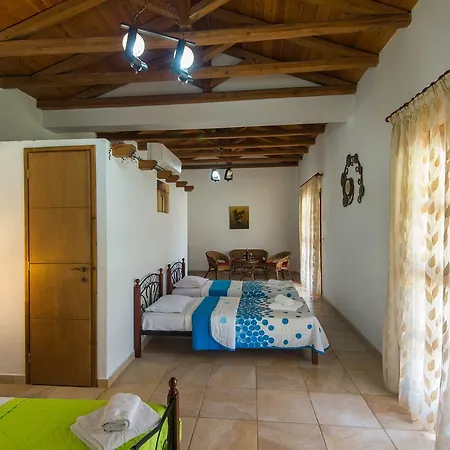 Trikalioti's Estate Chavari