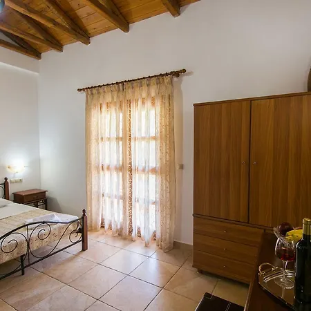 Trikalioti's Estate Guest house *