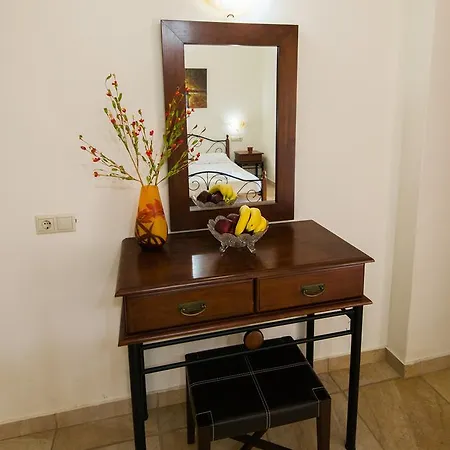 Trikalioti's Estate * Chavari